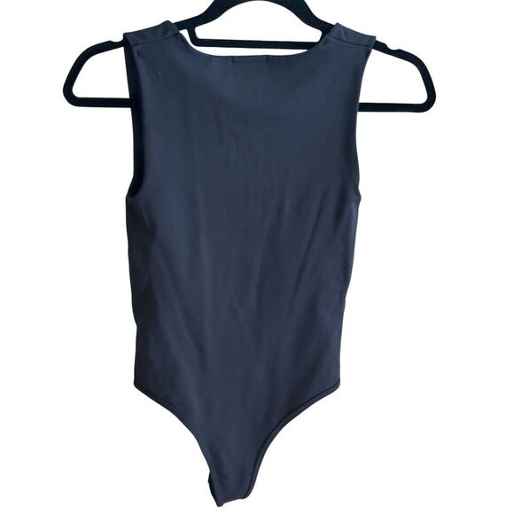 Dynamic Women's Sleeveless Square Neck Bodysuit Black One Size - Picture 2 of 6